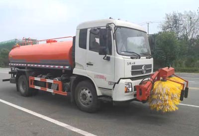 東風(fēng)天錦高速護(hù)欄清洗車(chē)