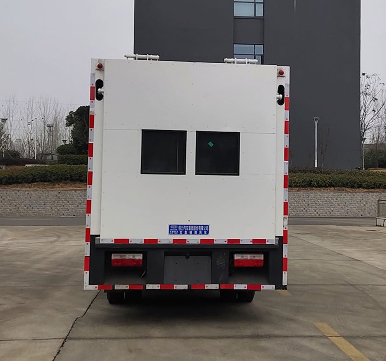 程力東風垃圾桶清洗車