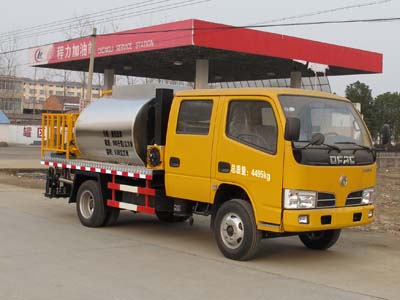 東風(fēng)福瑞卡雙排瀝青灑布車